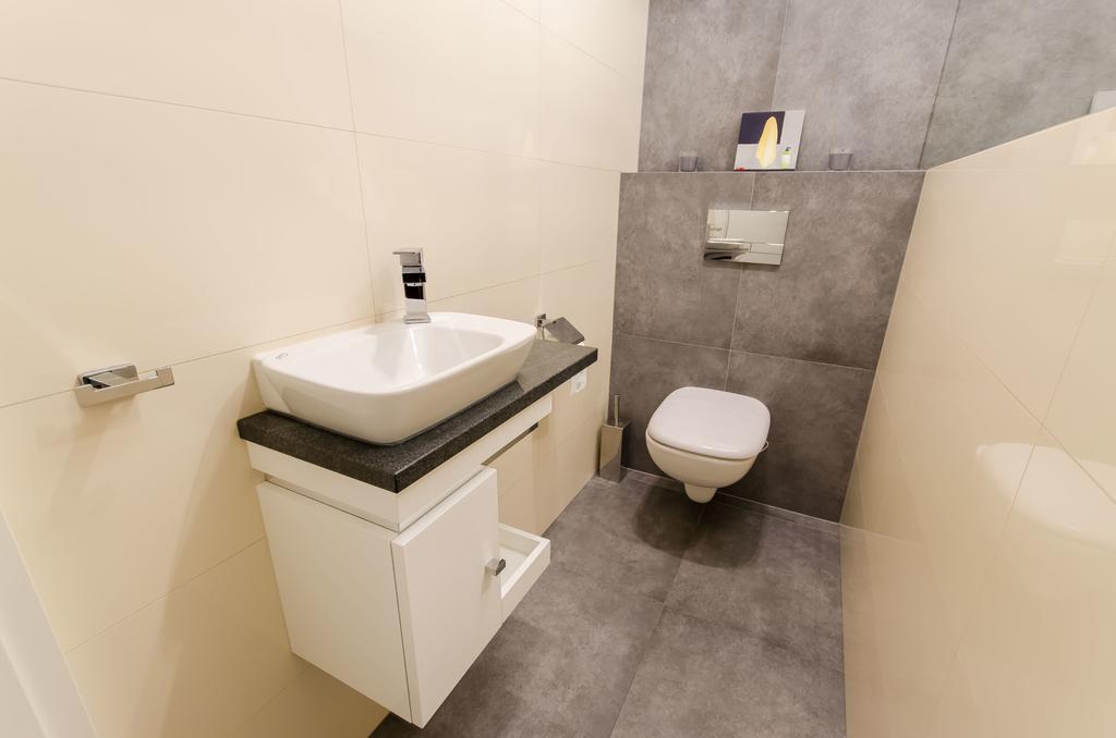 Old Town Luxury Apartment Краков Экстерьер фото